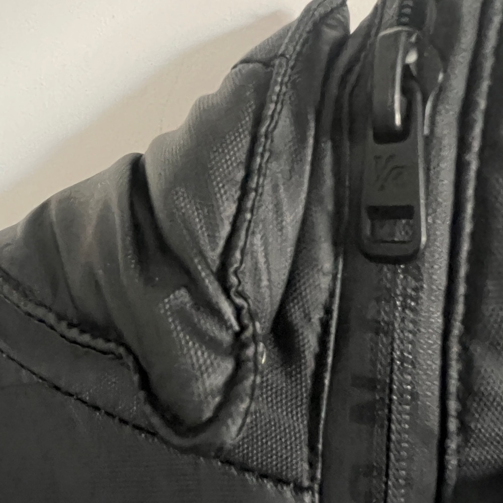 YoungLA Black Puffer Jacket with Hood and Water-Resistant Fabric - Picture 11 of 15
